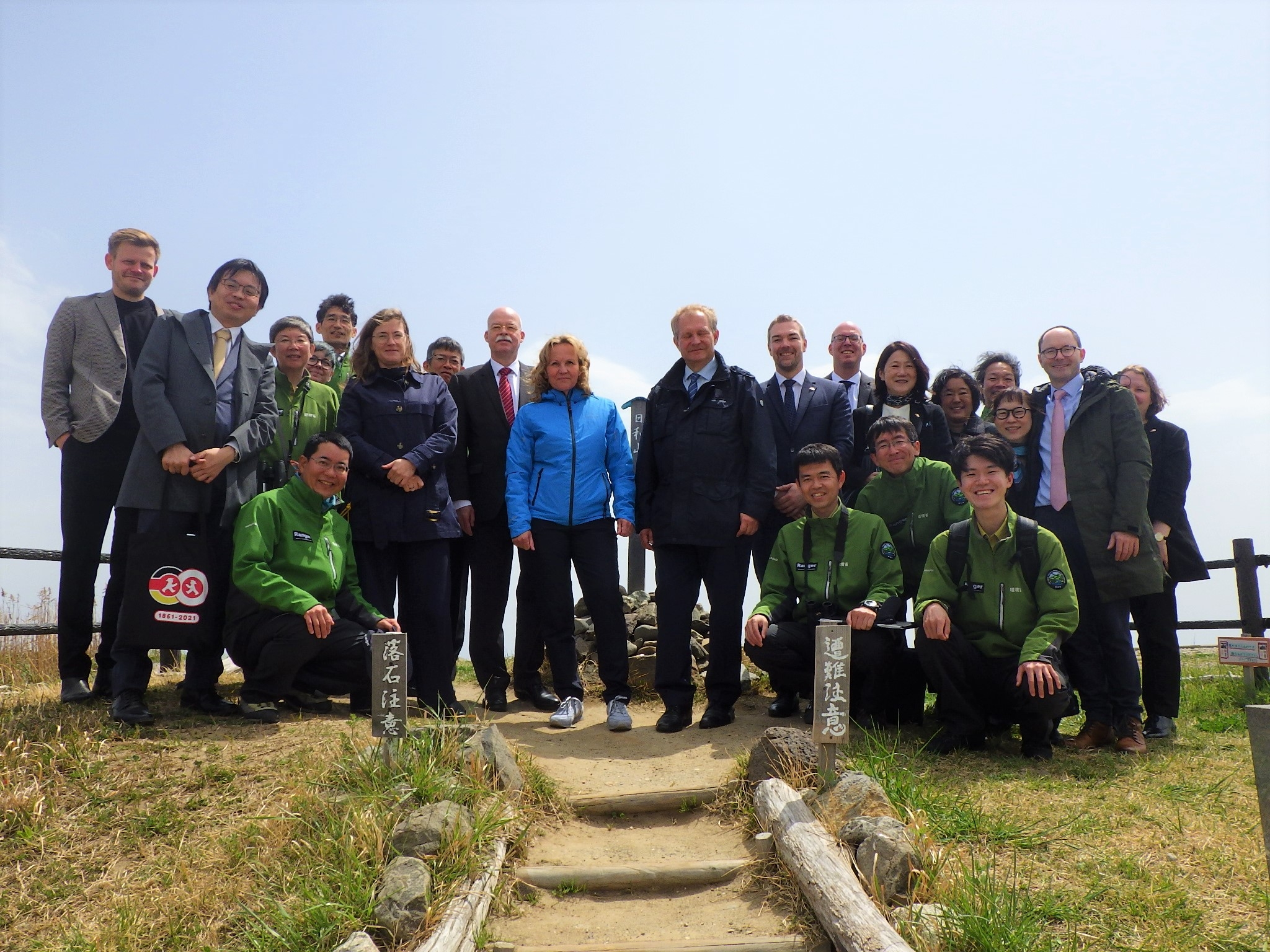 レムケ環境大臣と記念撮影