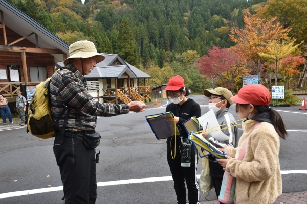 アンケート調査の様子1