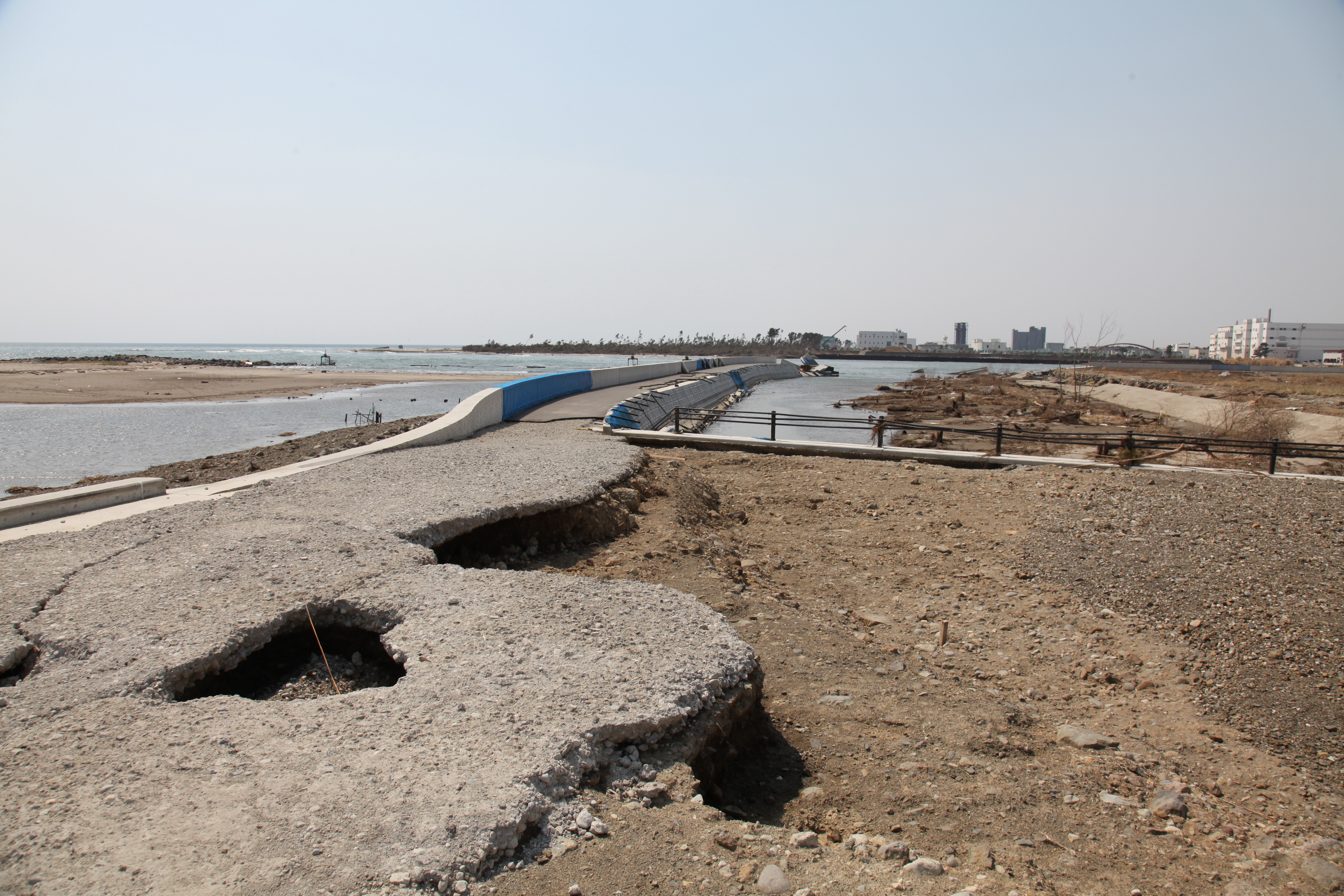 震災後　仙台海浜(H23年3月)